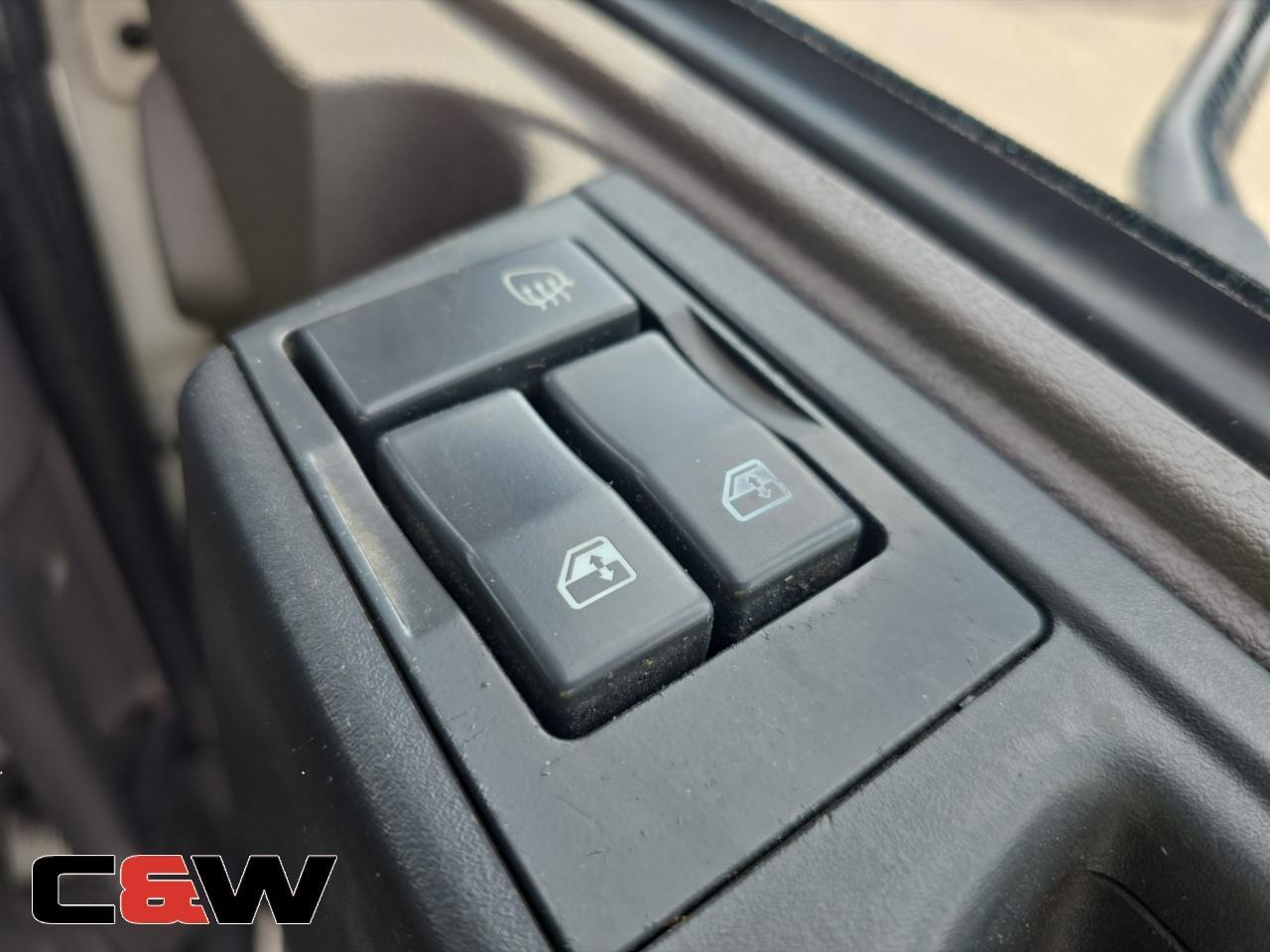 Vehicle image 32